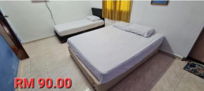 An najmie roomstay paka